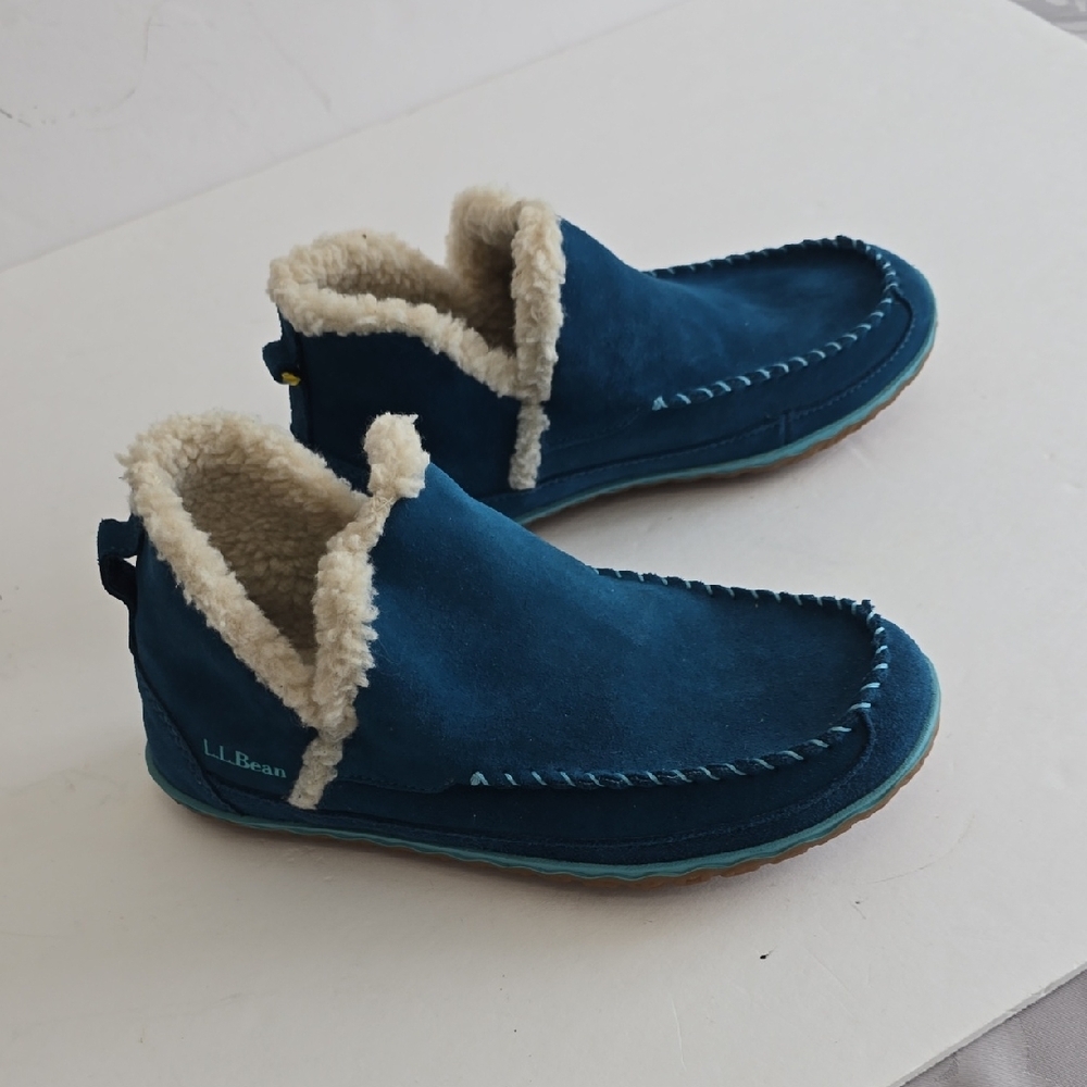 L.L. Bean Women's Wicked Good Slippers Boot Moc Fur Lined Blue Size 8